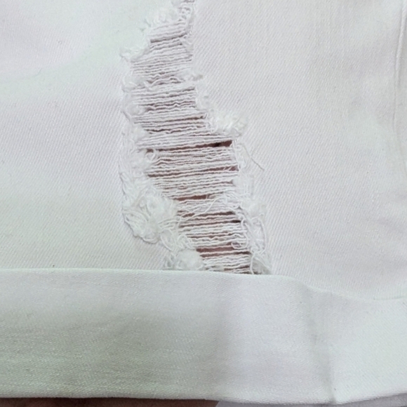 KANCAN NWT Size 9 (28) White Cuffed Denim Shorts - Picture 6 of 7